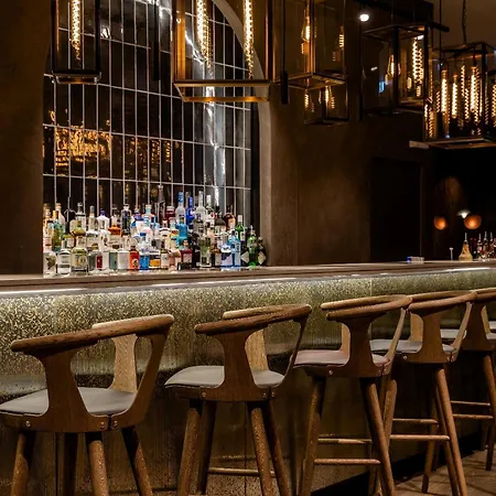 One 3* וירצבורג