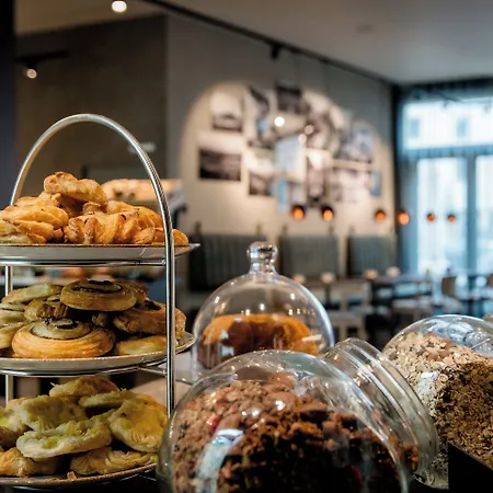 One 3* וירצבורג