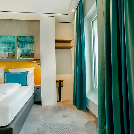 One Hotel 3*